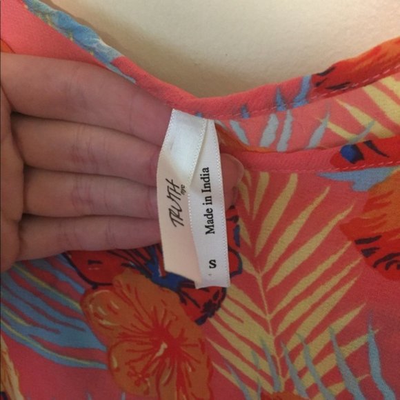 Floral tank tops lace bottom detaili… - Picture 3 of 3